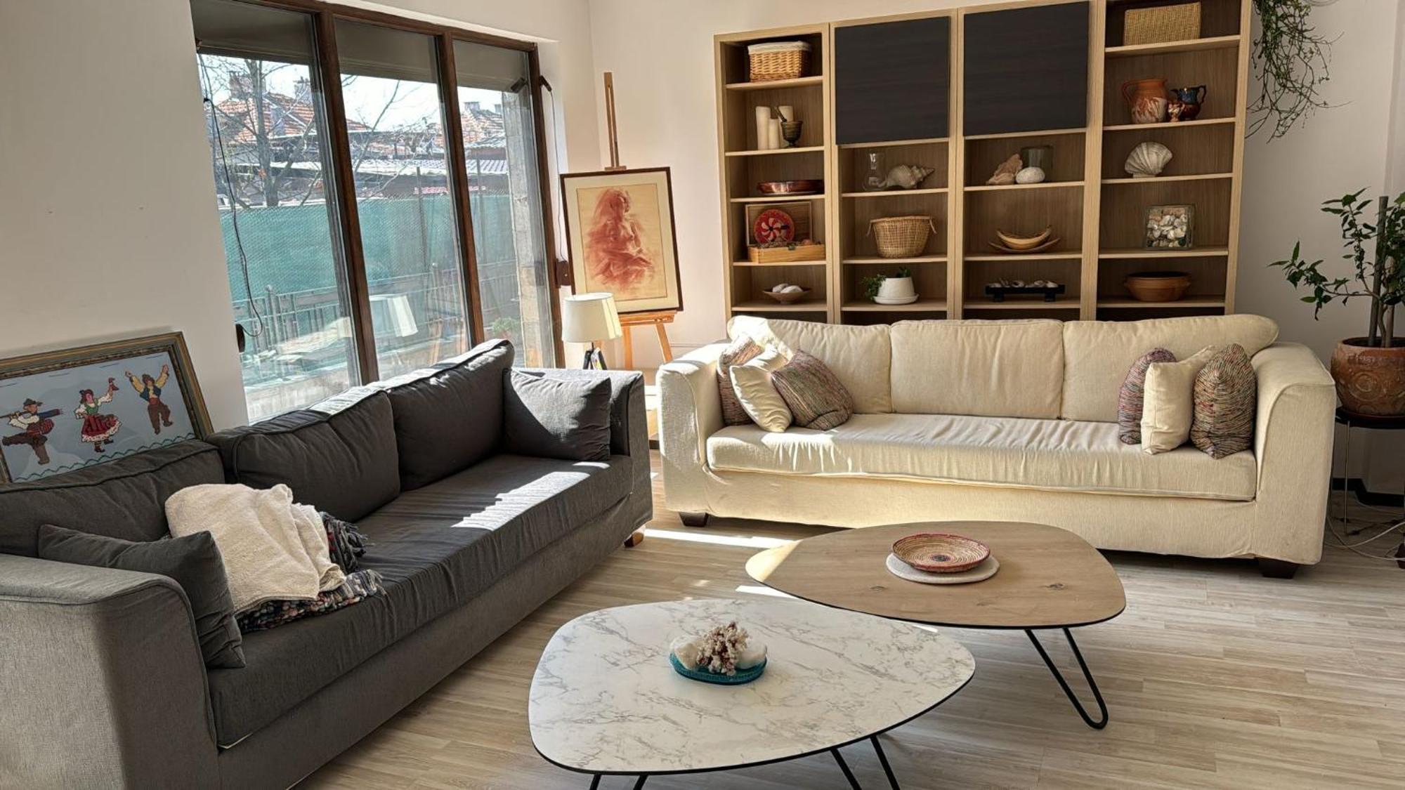 Kazanlak Large Guest House Apartment Near The Center With Full Kitchen & Dining Room, King Beds, Garden Patio, Free Parking & Self Check-In Екстер'єр фото