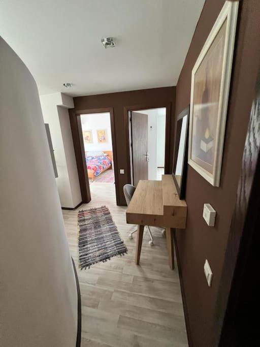 Kazanlak Large Guest House Apartment Near The Center With Full Kitchen & Dining Room, King Beds, Garden Patio, Free Parking & Self Check-In Екстер'єр фото