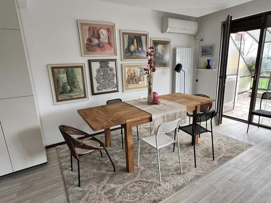 Kazanlak Large Guest House Apartment Near The Center With Full Kitchen & Dining Room, King Beds, Garden Patio, Free Parking & Self Check-In Екстер'єр фото